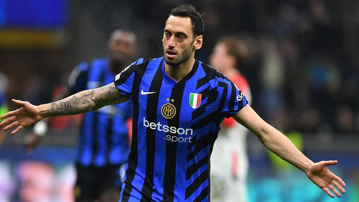 Osimhen transferi iptal! Hakan Çalhanoğlu, Jonathan David ve Petrovic Galatasaray'da! - Resim: 6