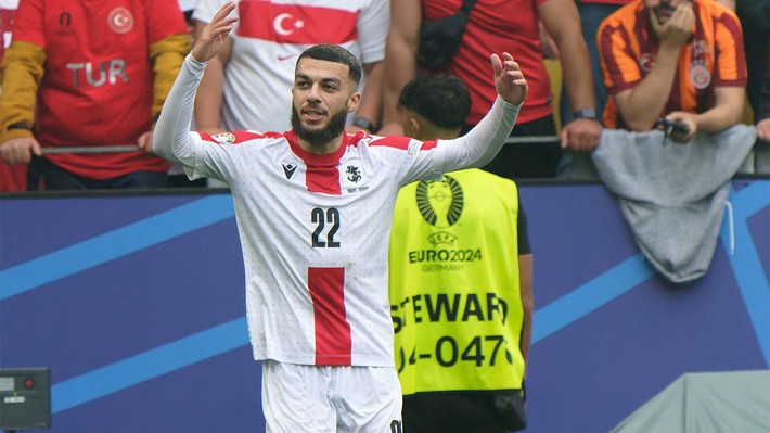 Dursun Özbek teklif hazırlıyor! 47 maçta 17 gol ve 11 asist yapında eski aşk alevlendi - Resim: 6