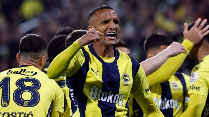 Mourinho biletini keser kesmez 5 takım sıraya girdi! Fenerbahçe'de ayrılık kesinleşti - Resim: 5