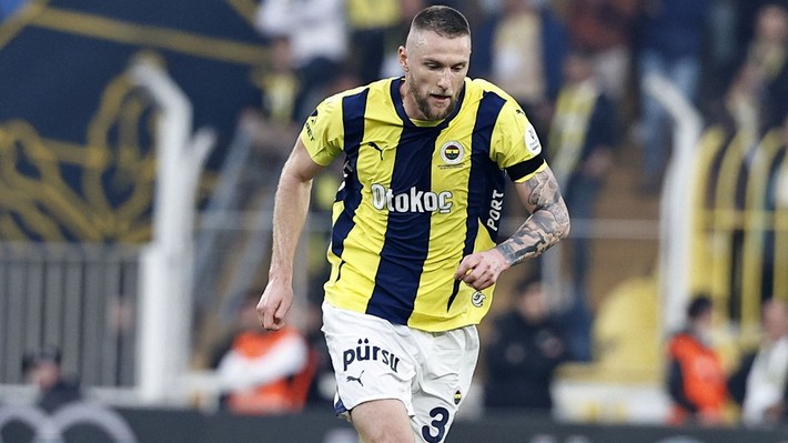 Ali Koç, Jhon Duran sonrası 15 milyon euroya bir transferi daha bitirdi! Yıllık ücreti bile belli oldu - Resim: 5