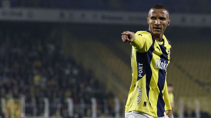 Ali Koç transferi için peşinden koştuğu yıldıza kapıyı gösterdi! 5 talip çıktı - Resim: 10