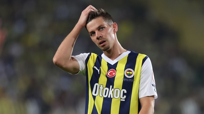 Jose Mourinho yüzüne bile bakmadı! Fenerbahçe'de ayrılık gerçekleşti: Şartları kabul etti ve anlaşma sağladı - Resim: 6