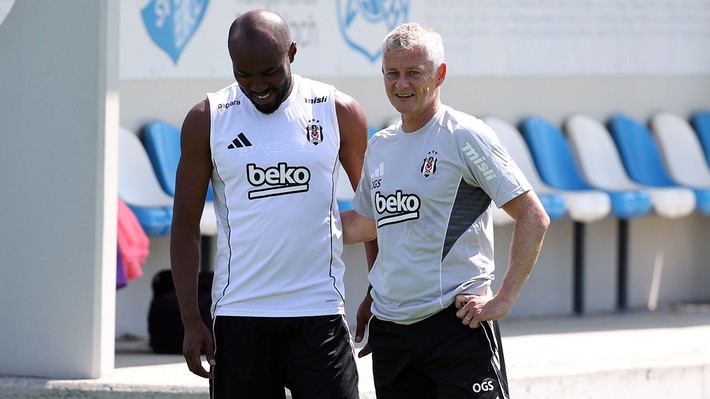 Solskjaer, Avusturya kampında iki ismin biletini kesti: Yeni sezonda kadromda size yer yok! - Resim: 6
