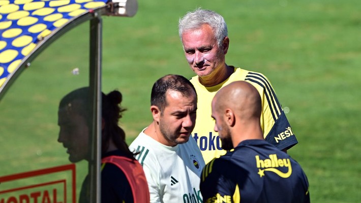 Jose Mourinho çılgına döndü! Yaptığı hareketle olay oldu - Resim: 3