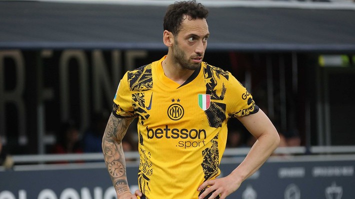 Hakan Çalhanoğlu ve Ali Koç'un özel görüşmesi basına sızdı! Transfer kararını bildirdi - Resim: 2
