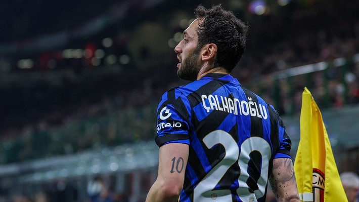 Hakan Çalhanoğlu ve Ali Koç'un özel görüşmesi basına sızdı! Transfer kararını bildirdi - Resim: 7