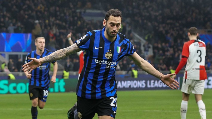 Ali Koç Hakan Çalhanoğlu'nun forma numarasını bizzat belirledi! "Takımın lideri de kaptanı da sen olacaksın" - Resim: 3