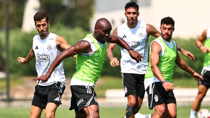 Beşiktaş'ta beklenmedik ayrılık! Transferi tamamlamak için İstanbul'a geldiler - Resim: 2