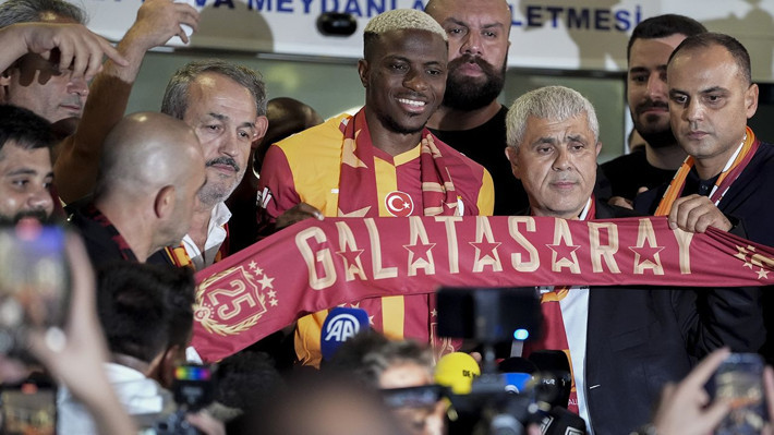 Dursun Özbek Osimhen'in maaşını çıkaracak! 20 milyon euroluk gelir kapıda - Resim: 5