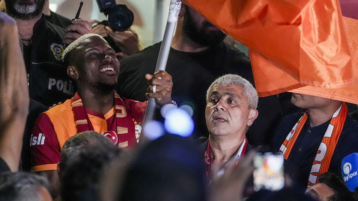 Dursun Özbek Osimhen'in maaşını çıkaracak! 20 milyon euroluk gelir kapıda - Resim: 7