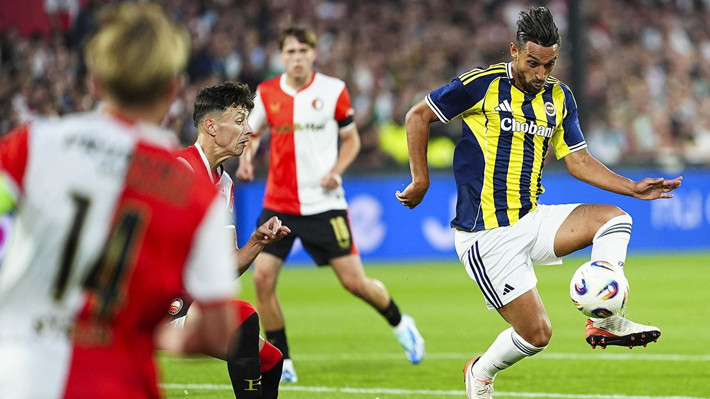 Fenerbahçe'nin yıldızı yerden yere vuruldu: Eski kimliğinden çok uzak! Bunun nedenini biliyordur - Resim: 2