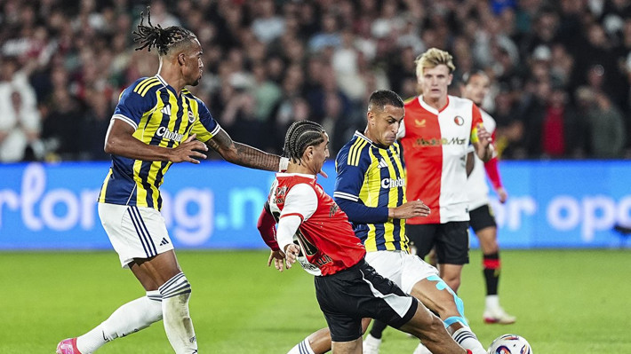 Fenerbahçe'nin yıldızı yerden yere vuruldu: Eski kimliğinden çok uzak! Bunun nedenini biliyordur - Resim: 5
