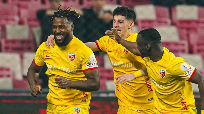 Avrupa ve dünyada resmen açıklanan transferler (2025-26 yaz transfer dönemi) - Resim: 93