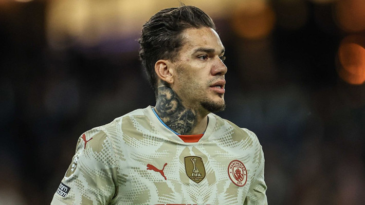 Galatasaray dünyaca ünlü kaleciyle anlaşmayı tamamladı! Kulüpler resmi görüşmelere başladı - Resim: 3