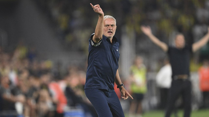 Avrupa, Jose Mourinho ve Fenerbahçe'yi konuşuyor: Robin van Persie'ye dersini verdi! - Resim: 5