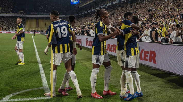 Spor yazarları, Fenerbahçe'nin tarihi zaferini böyle gördü: Mourinho'yu haklı çıkardı! Gecenin en iyisiydi - Resim: 5