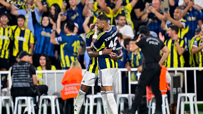 Spor yazarları, Fenerbahçe'nin tarihi zaferini böyle gördü: Mourinho'yu haklı çıkardı! Gecenin en iyisiydi - Resim: 2
