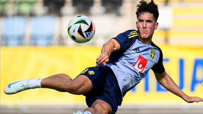 Serdal Adalı milli golcü ile Abraham'ı yedekleyecek! - Resim: 7