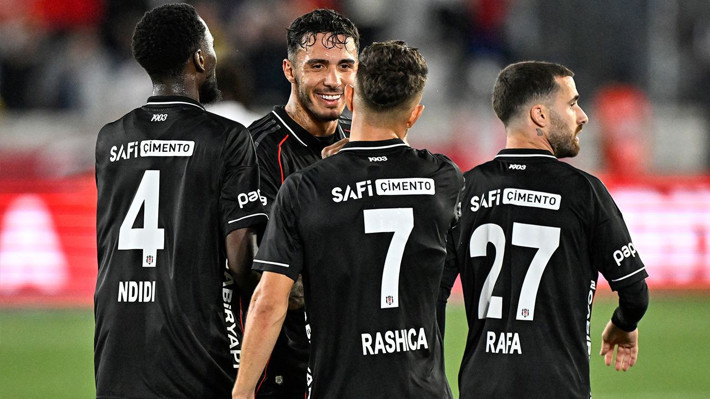 Solskjaer yerden yere vuruldu: Bu hocayla büyük hayal kurulmaz! - Resim: 3