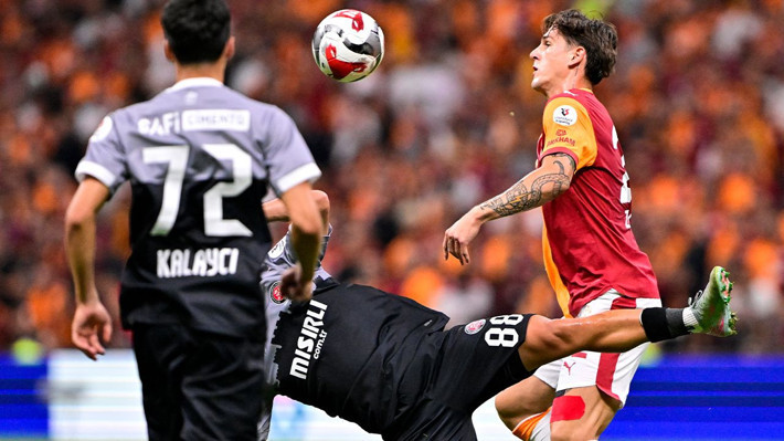 Okan Buruk kapıdan kovdu bacadan girdi! Transfer çıkmaza girdi - Resim: 2