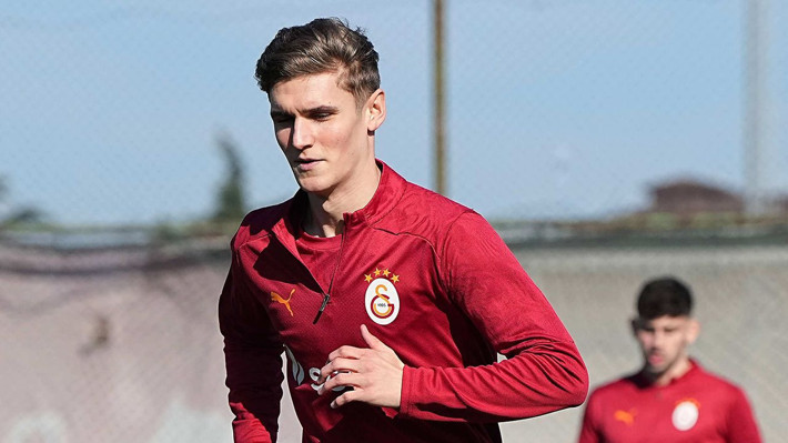 Galatasaray'da Cuesta'nın ardından bir ayrılık daha! Yeni transferlere kontenjan açılacak - Resim: 8