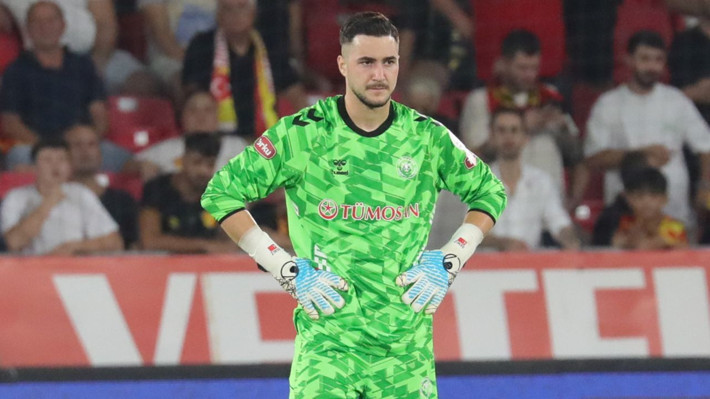 Uğurcan Çakır'ı rekor bedelle Galatasaray'a gönderen Trabzonspor'da yeni kaleci adayları belli oldu! İşte transfer listesi - Resim: 5