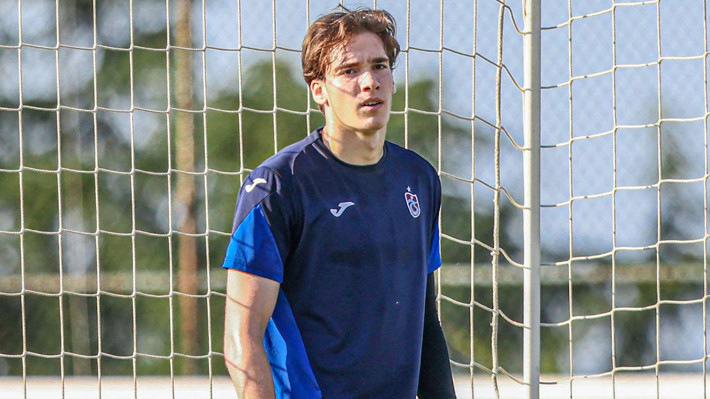 Uğurcan Çakır'ı rekor bedelle Galatasaray'a gönderen Trabzonspor'da yeni kaleci adayları belli oldu! İşte transfer listesi - Resim: 10