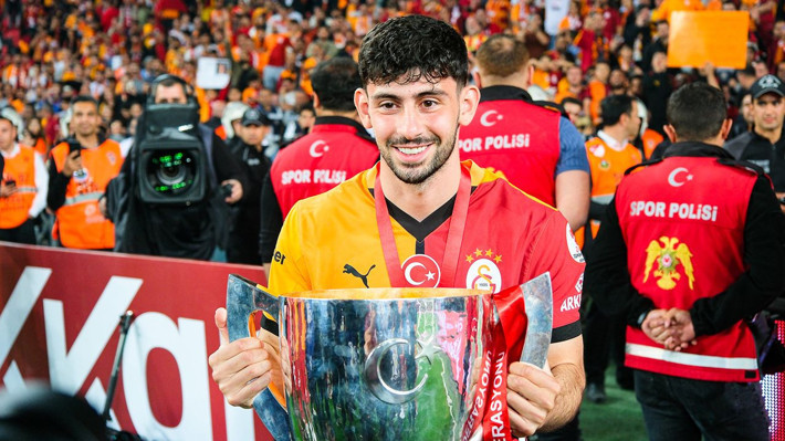 Oynamadan zam istedi yönetim anında biletini kesti! Galatasaray'da bir veda daha kesinleşti - Resim: 5
