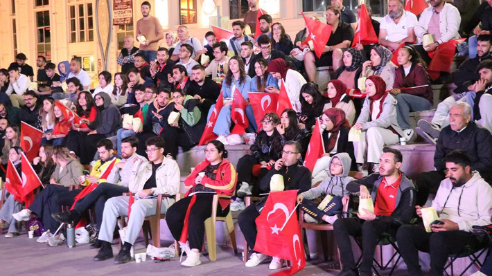 Türkiye, 12 Dev Adam için Almanya karşısında tek yürek oldu! - Resim: 7