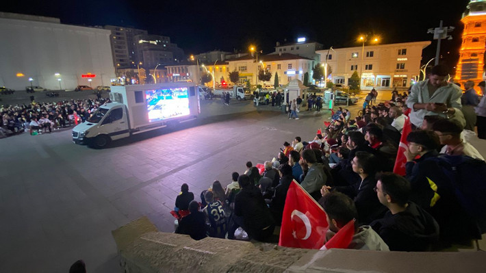 Türkiye, 12 Dev Adam için Almanya karşısında tek yürek oldu! - Resim: 8