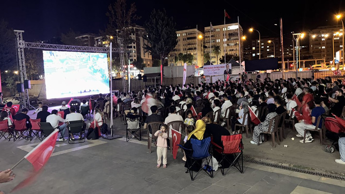 Türkiye, 12 Dev Adam için Almanya karşısında tek yürek oldu! - Resim: 9