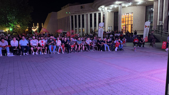 Türkiye, 12 Dev Adam için Almanya karşısında tek yürek oldu! - Resim: 11