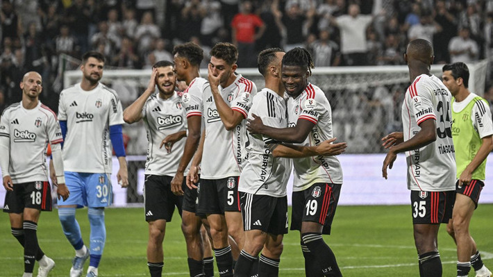 Spor yazarları Beşiktaş'ın galibiyetini değerlendirdi: "Bu güçsüz oyun için mi bu kadar çok para harcandı?" - Resim: 1