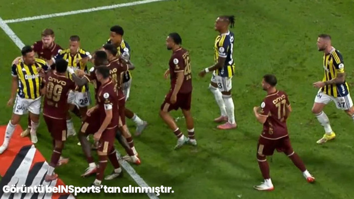 Fenerbahçe-Trabzonspor maçında Onuachu'nun attığı golde faul var mı? "VAR önemli bir yanlışa imza attı" - Resim: 24