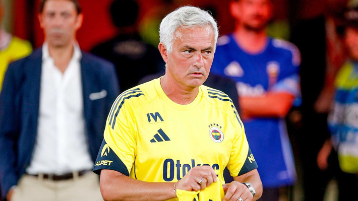 Jose Mourinho'nun yeni takımı belli oldu! Seçim kozu olarak dün gece imzayı attı - Resim: 5