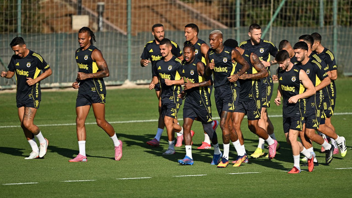 Fenerbahçe'de ismin ayrılığına izin çıkmadı! Mourinho oynatmadı Tedesco şans verdi - Resim: 3