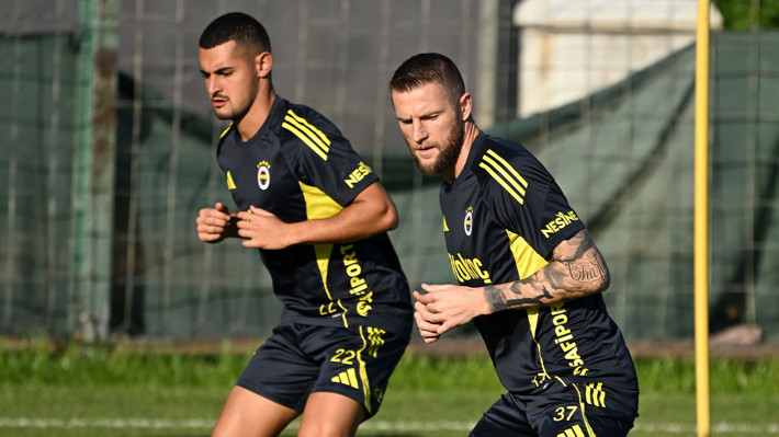 Fenerbahçe'de ismin ayrılığına izin çıkmadı! Mourinho oynatmadı Tedesco şans verdi - Resim: 6