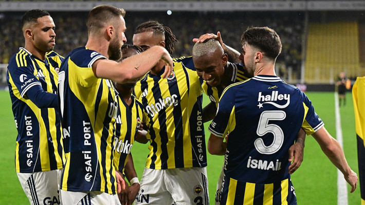 Samsunspor maçı öncesi Fenerbahçe'de sakatlık şoku! Tedesco ilk 11'i belirledi - Resim: 4