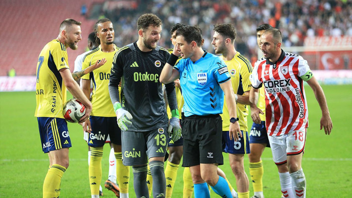 Nihat Kahveci'den Fenerbahçeli yıldıza eleştiri yağmuru: Dokunulmazlığı mı var? - Resim: 4