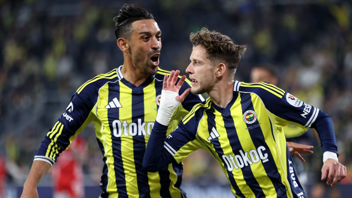 Fenerbahçe'de transfer gerçeği ortaya çıktı! Ayrılığına Mourinho izin vermedi - Resim: 3
