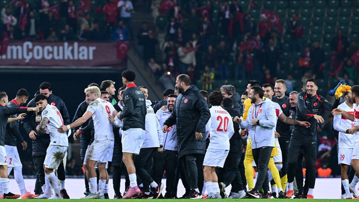 "Montella satranç tahtası kurmuş" Spor yazarları A Milli Takımı yorumladı! - Resim: 2