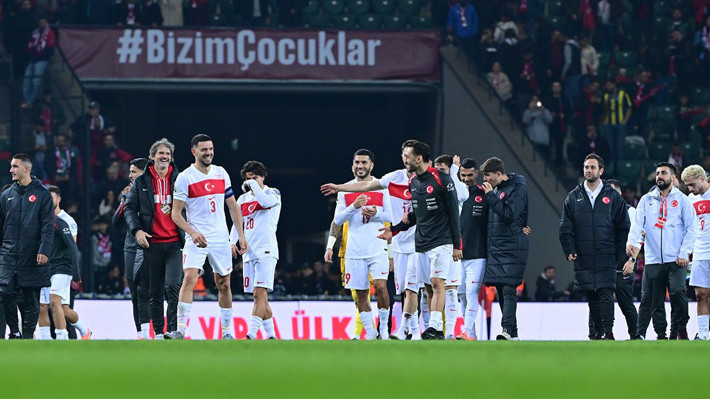 "Montella satranç tahtası kurmuş" Spor yazarları A Milli Takımı yorumladı! - Resim: 7