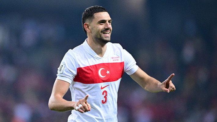 Milli yıldızlar boşa düşüyor! İşte sözleşmesi bitecek 10 Türk futbolcu - Resim: 11
