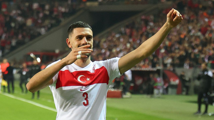 Fenerbahçe'den transfer taarruzu! 3 bölge için 6 yıldız isimle görüşmeler başladı - Resim: 6