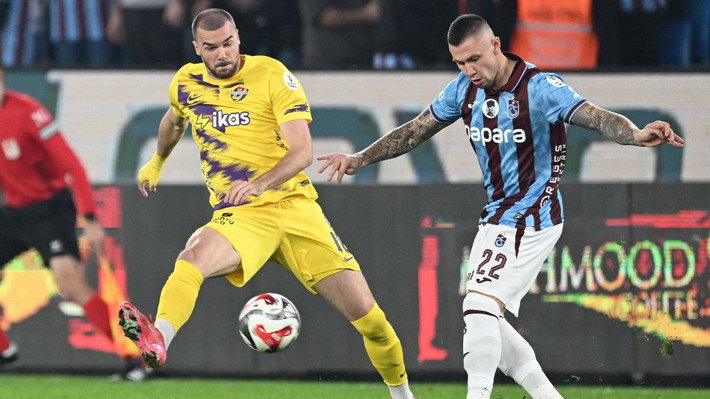 Trabzonspor - Eyüpspor maçında şok sakatlık! Kulüpten resmi açıklama geldi - Resim: 1