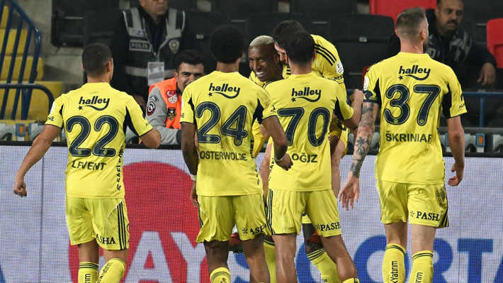 Domenico Tedesco'ya övgüler yağdı! "Derbiyi kazanırsa Galatasaray'ı sonuna kadar zorlar" - Resim: 6