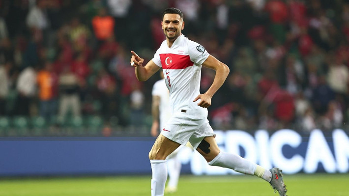 Milli yıldız, Süper Lig devine imza atıyor! "Seni yeniden bu forma altında görmek isityoruz" - Resim: 3