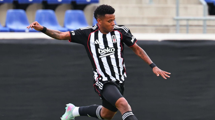 Keny Arroyo'nun yaptığı yorum Beşiktaş taraftarını çileden çıkardı! - Resim: 2