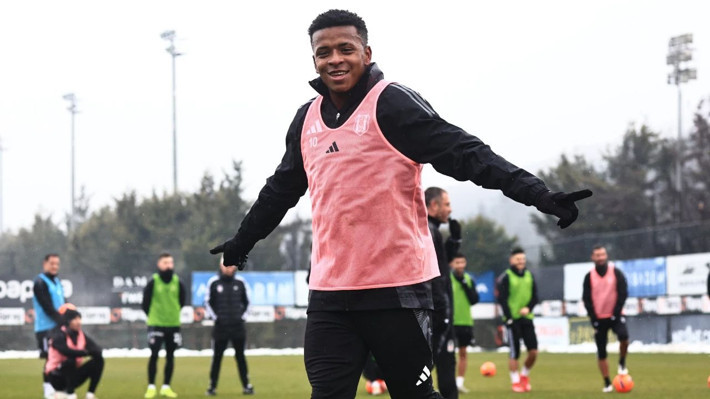 Keny Arroyo'nun yaptığı yorum Beşiktaş taraftarını çileden çıkardı! - Resim: 3