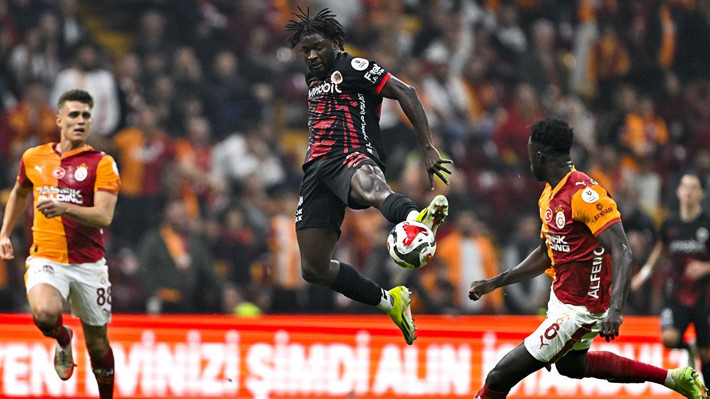 Hasan Şaş, Galatasaraylı yıldızı yerden yere vurdu: "Galatasaray ile ilişkisi bitti!" - Resim: 3